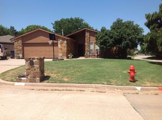 11801 Larkdale Dr, Yukon, OK 73099