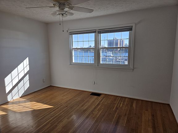 Back bedroom