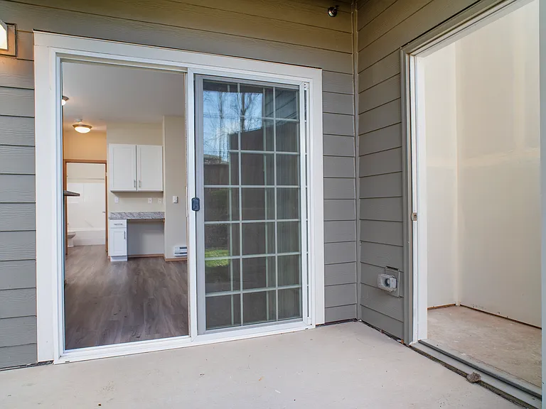 1 Bed 1 Bath Standard - 623 SqFt 1 Bed 1 Bath Standard - 623 SqFt