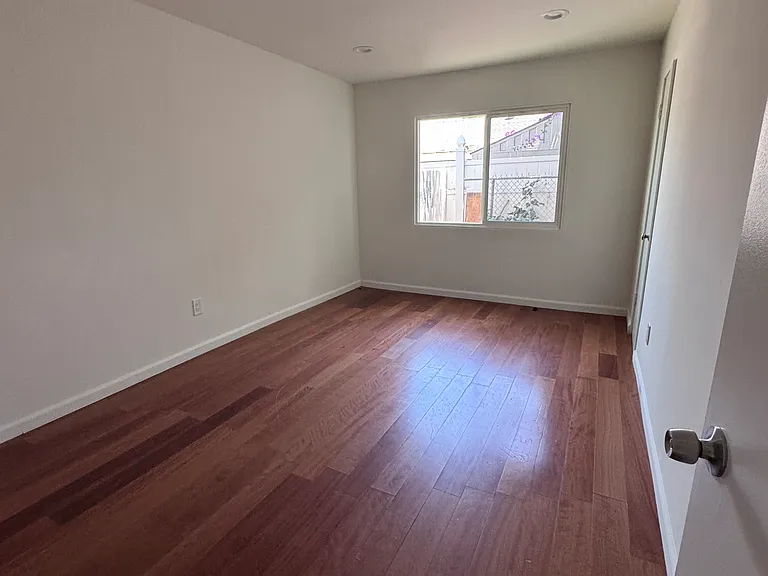 17738 Lanark St — Photo 9
