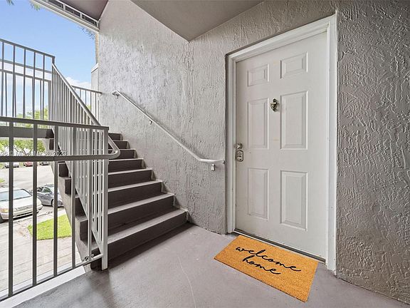 2nd image of 720 SW 111th Ave APT 201