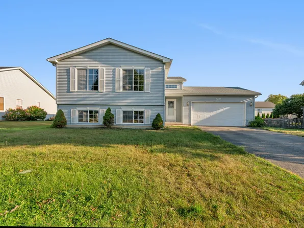 925 Churchill Dr, Plano, IL 60545