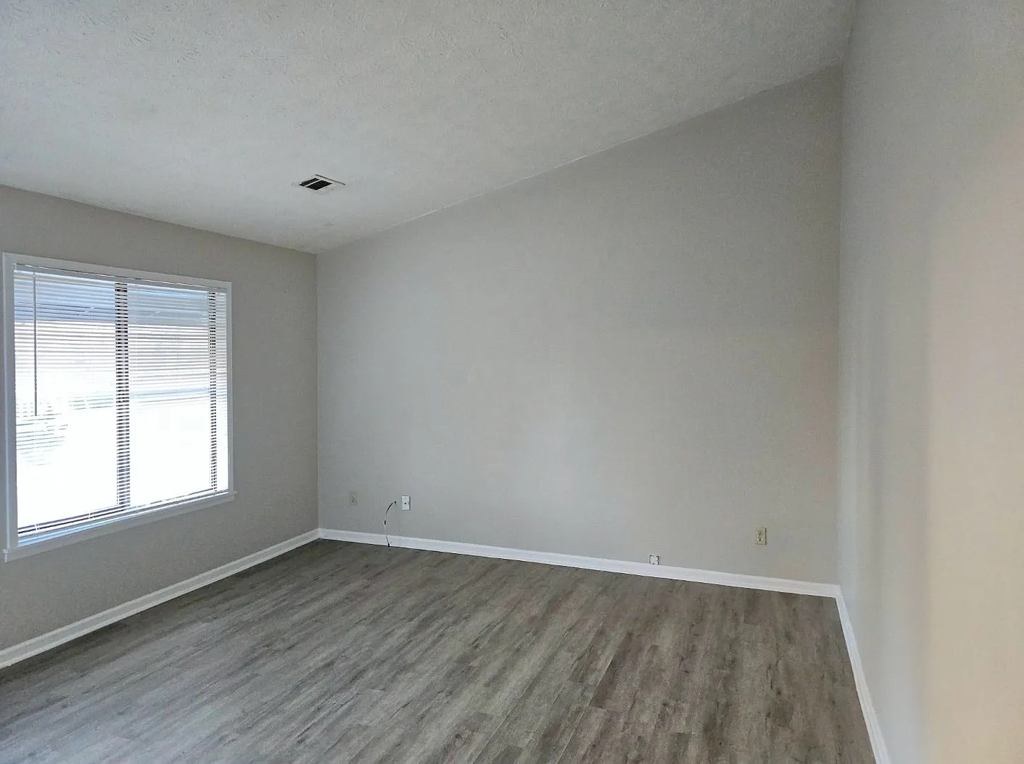 Newly renovated 3 bedroom, 2 bath ranch home in Jonesboro. — Photo 4