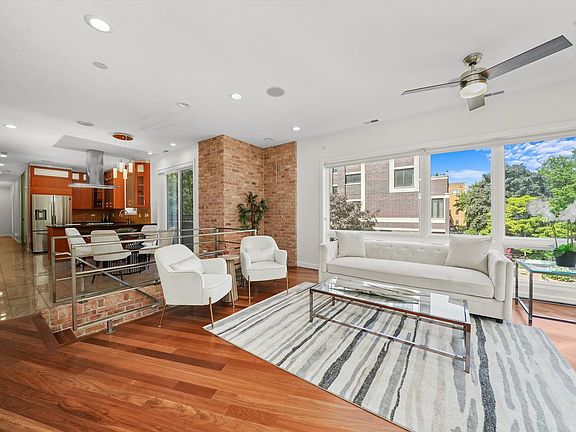 5th image of 2259 W Wabansia Ave APT 210