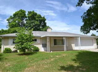 21 New Sugar Creek Rd, Fenton, MO 63026