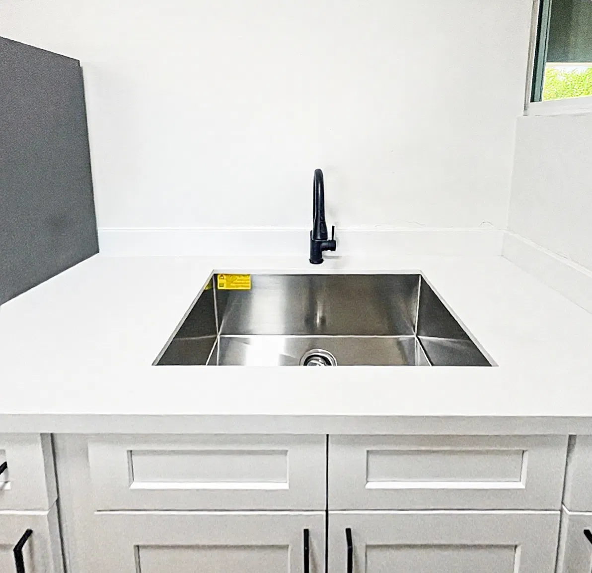 Studio, 450 sqft, $825 — Photo 2