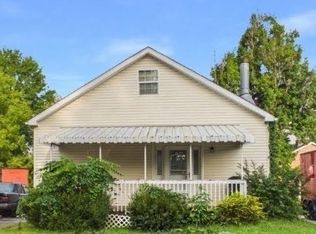 117 1/2 Lincoln Ave, Dunbar, WV 25064