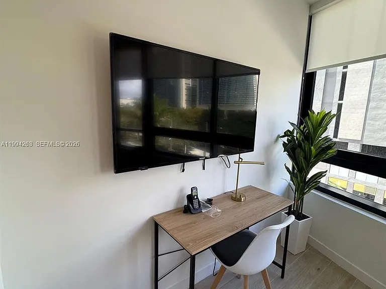 225 N Miami Ave #302 — Photo 7