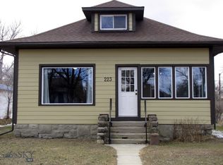 223 2nd St W, Roundup, MT 59072