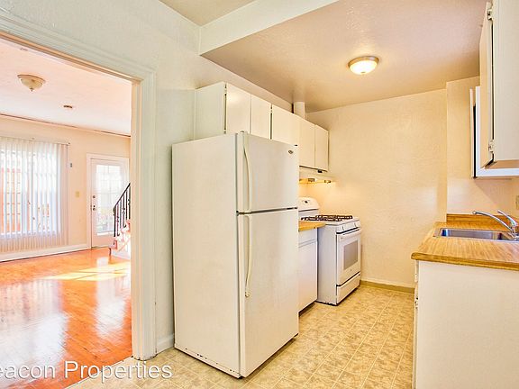 4th image of 2867 Macarthur Blvd APT 13