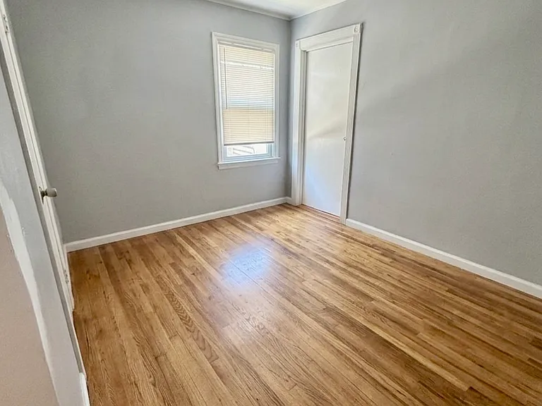 183 Manor Pkwy — Photo 6