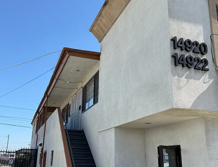 14918 Hawthorne Blvd — Photo 1