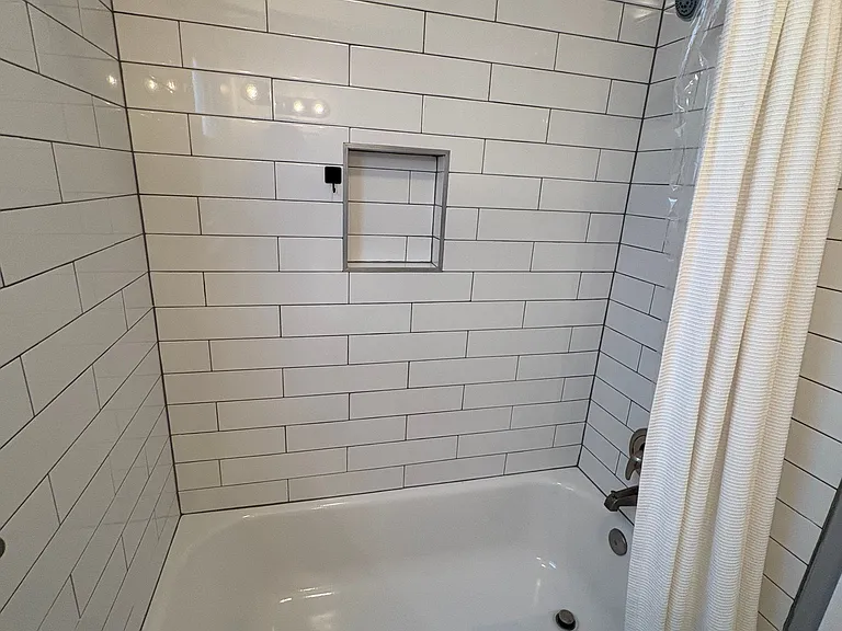 101 Termino Ave #2 — Photo 9