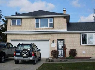 8 Constance Ln, Cheektowaga, NY 14227