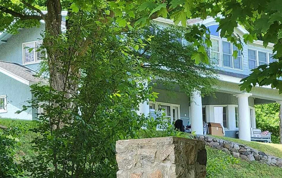 1st image of 117 Eaton Ave