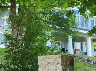 117 Eaton Ave, Charlevoix, MI 49720