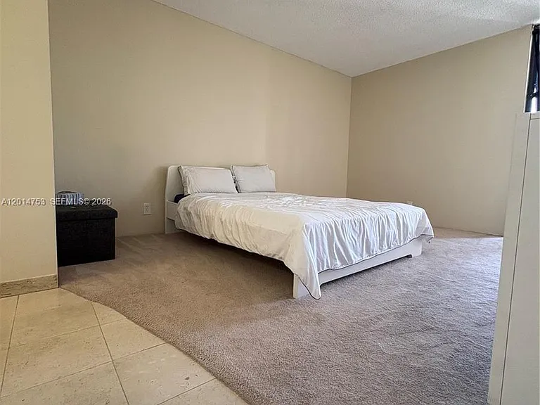 20301 W Country Club Dr #1025 — Photo 5