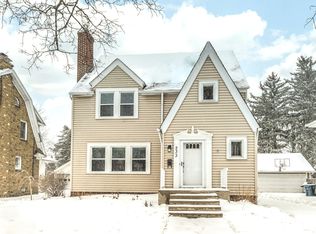 233 S Commonwealth Ave, Aurora, IL 60506