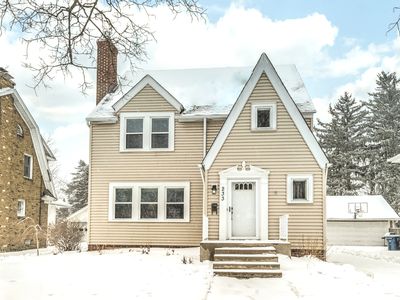 233 S Commonwealth Ave, Aurora, IL, 60506