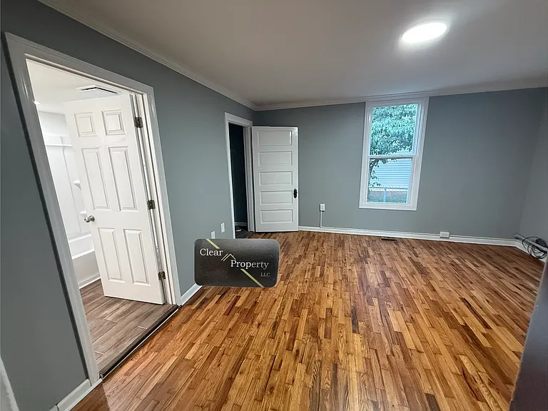604 Poplar St — Photo 6