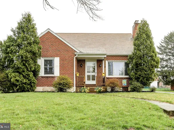 311 Pinehurst Rd, York, PA 17402