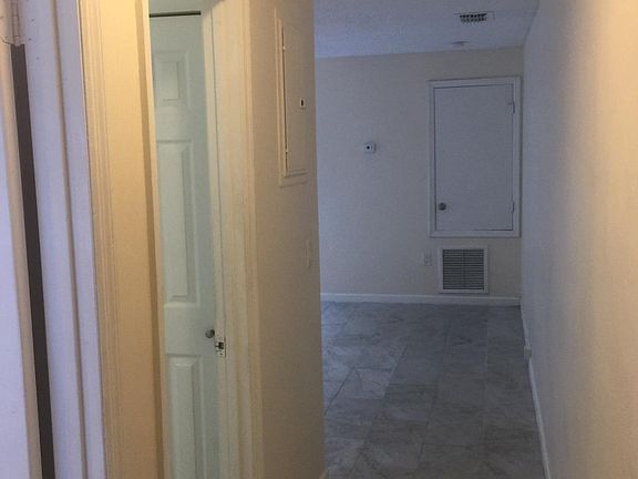 4th image of 1116 Woodman Way