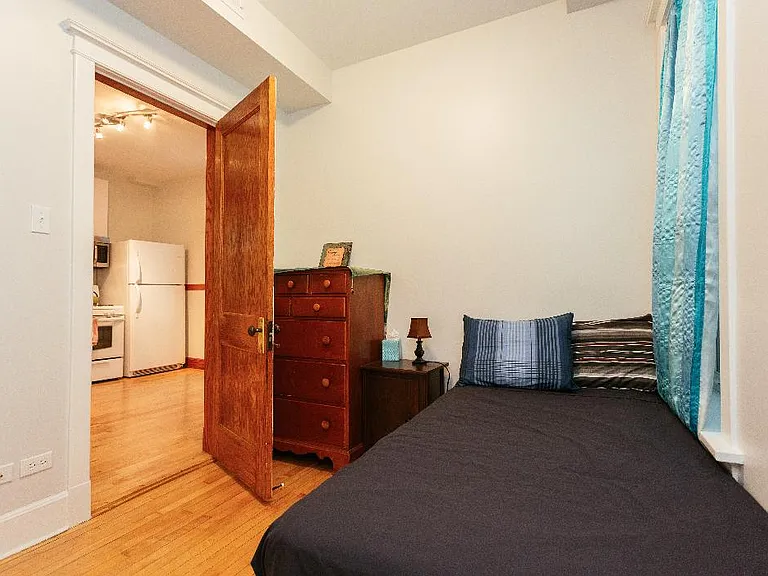 1318 W Cornelia Ave #2 — Photo 10