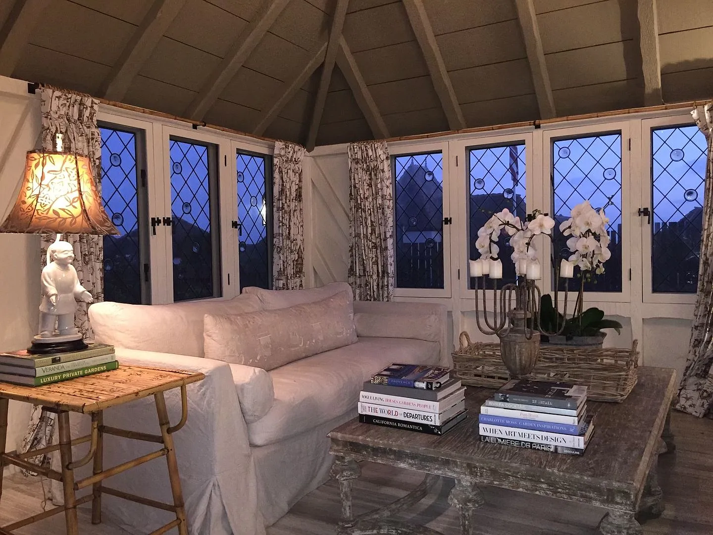 Luxurious 2BD | 2BA + Beachfront Property — Photo 4