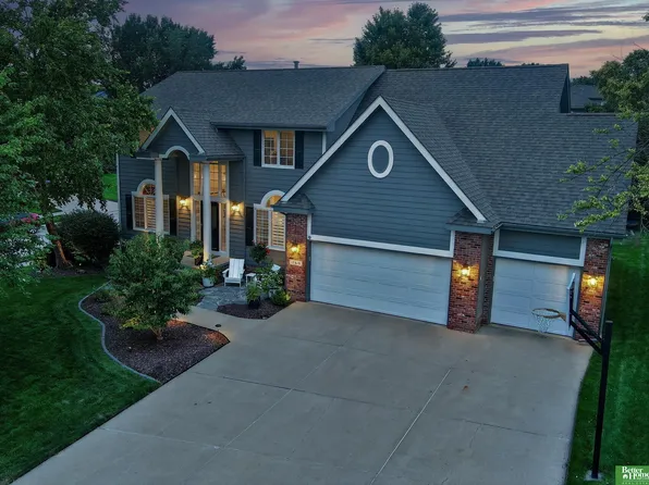 17618 Washington Cir, Omaha, NE 68135