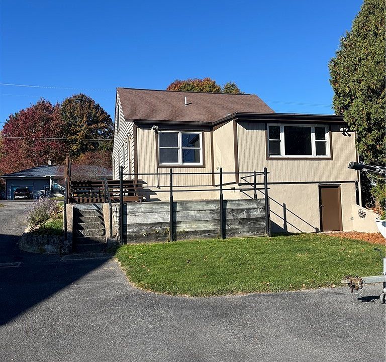1st image of 8530 Lakeshore Rd #0