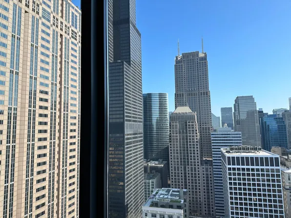 235 W Van Buren St, Chicago, IL