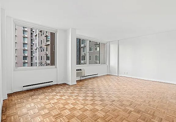 4th image of 555 Main St Unit 502