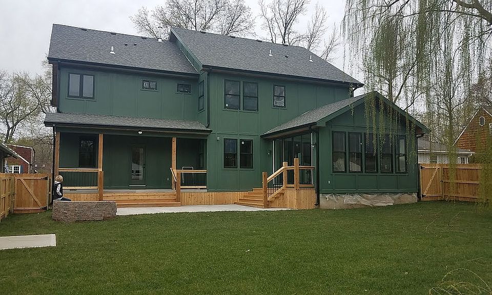 2nd image of 2804 W 48th St