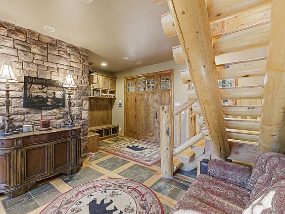 3rd image of 1360 E South Mossberg Rd