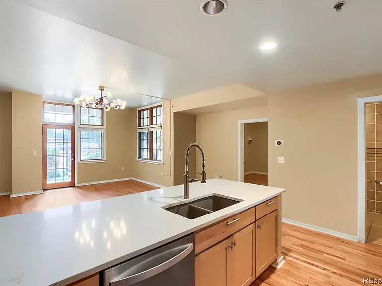 275 S Harrison St #107 — Photo 7