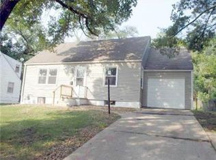 5083 Glenside Dr, Kansas City, MO 64129