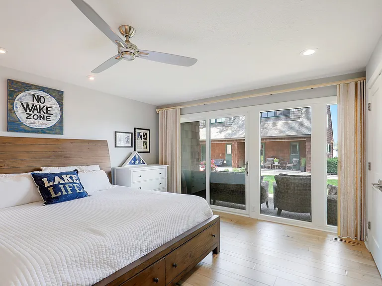 411 Lake St — Photo 22