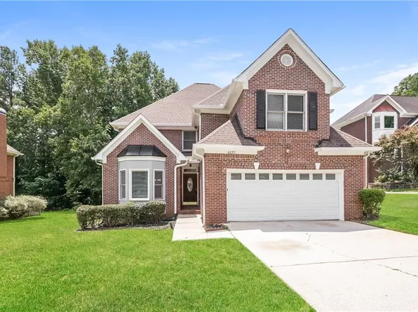 6297 Southland Forest Dr, Stone Mountain, GA 30087