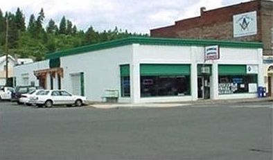 2nd image of 301 E 1st St