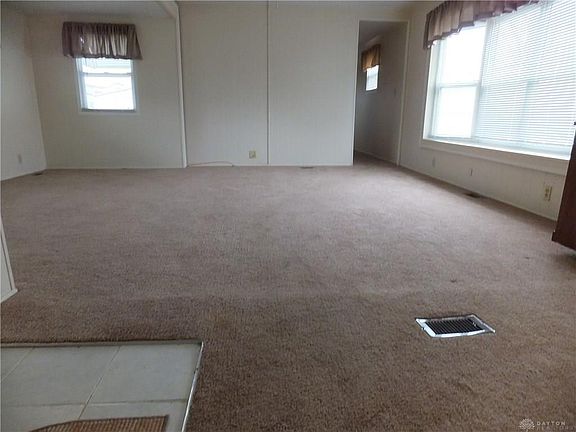 5th image of 99 Palace Dr