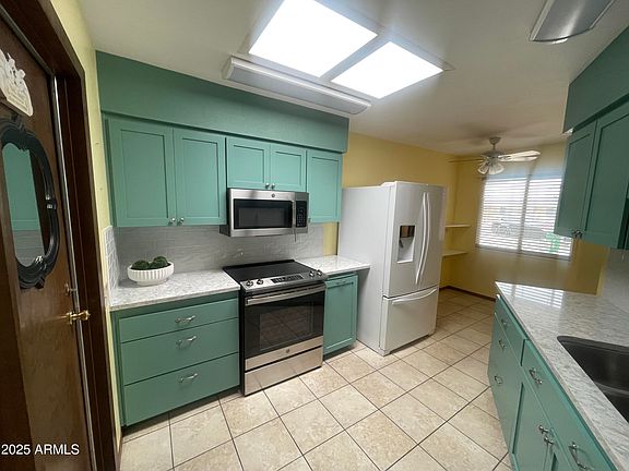5th image of 11012 W THUNDERBIRD Boulevard W