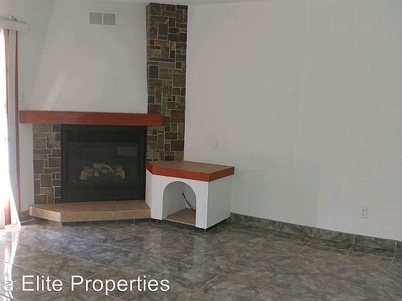 4th image of 905 W Helena Dr