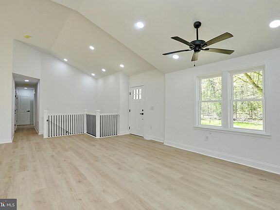3rd image of 5925 Winters Dr