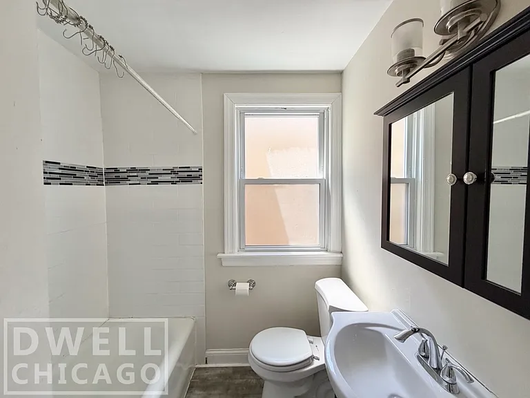 731-33 Elm St #302 — Photo 12