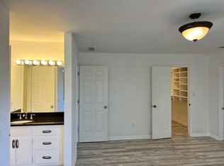 10590 Haynes Bridge Rd, Alpharetta, GA 30022