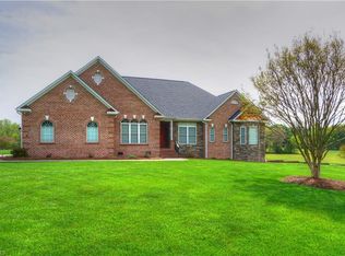 124 Will Taylor Ln, Winston Salem, NC 27107