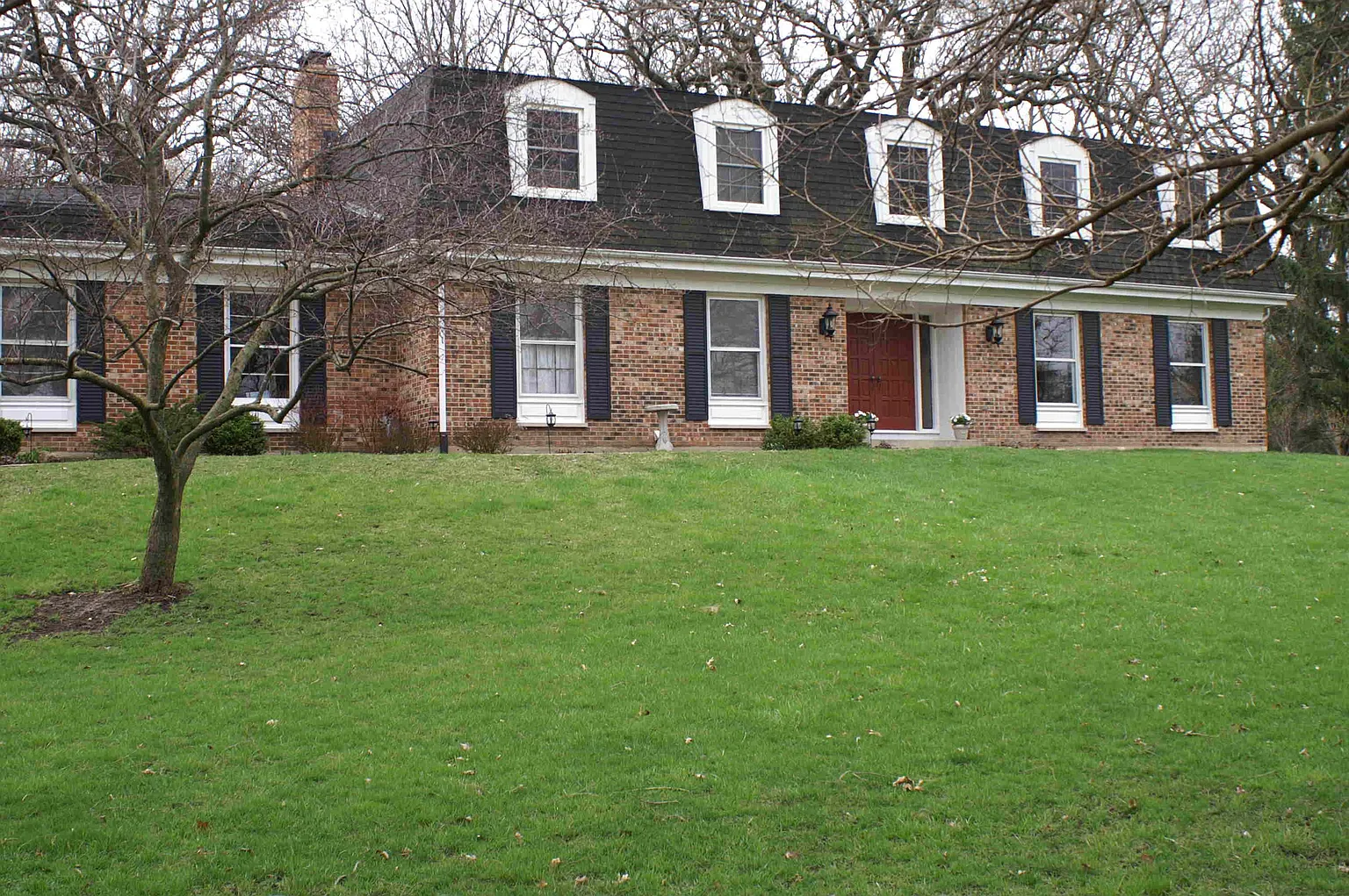 5102 Yackley Ave photo 1