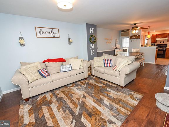 4th image of 2820 Sellers St