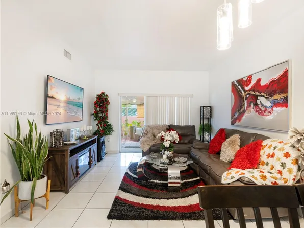 2951 W 80th St APT 106, Hialeah, FL 33018