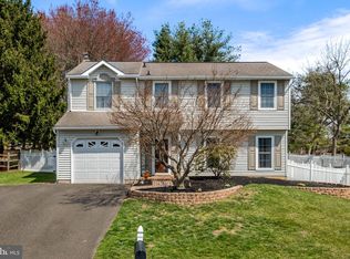119 Hampton Dr, Langhorne, PA 19047